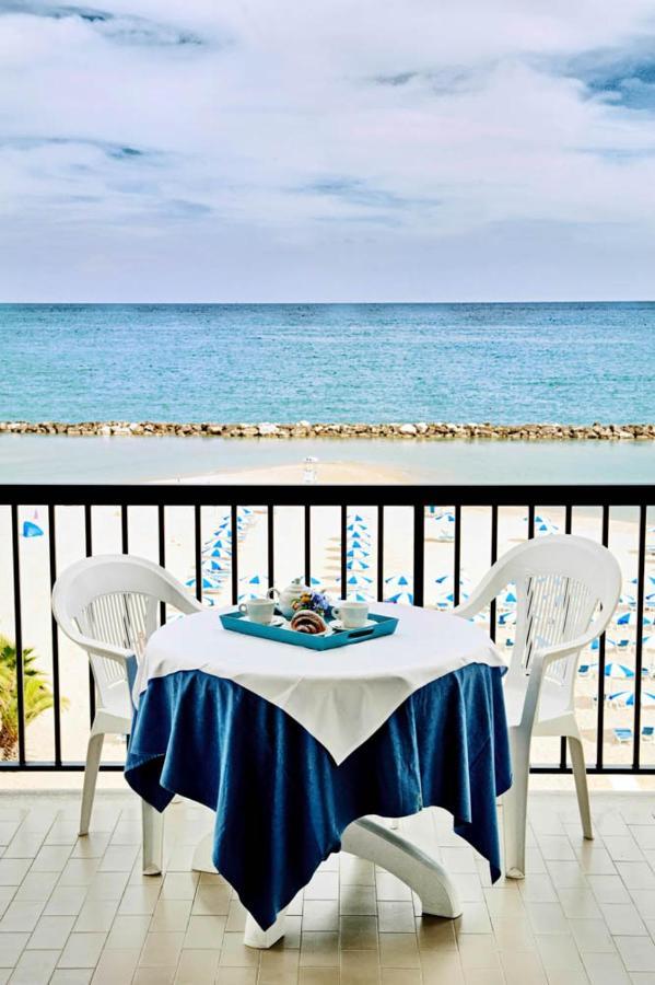 Tourist Residence San Benedetto del Tronto Extérieur photo