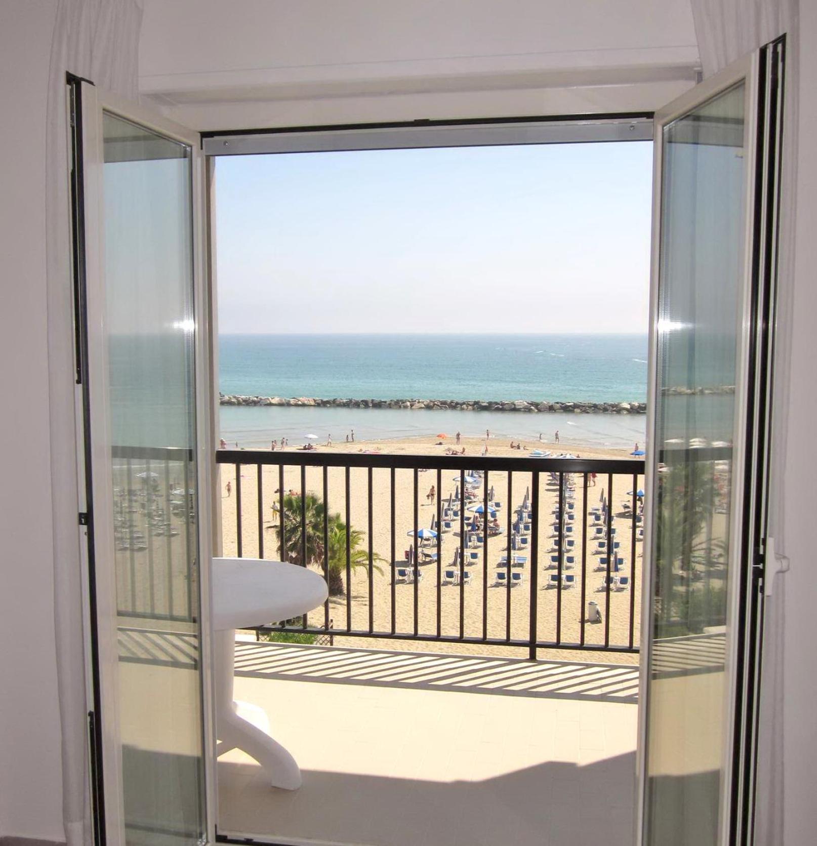 Tourist Residence San Benedetto del Tronto Chambre photo