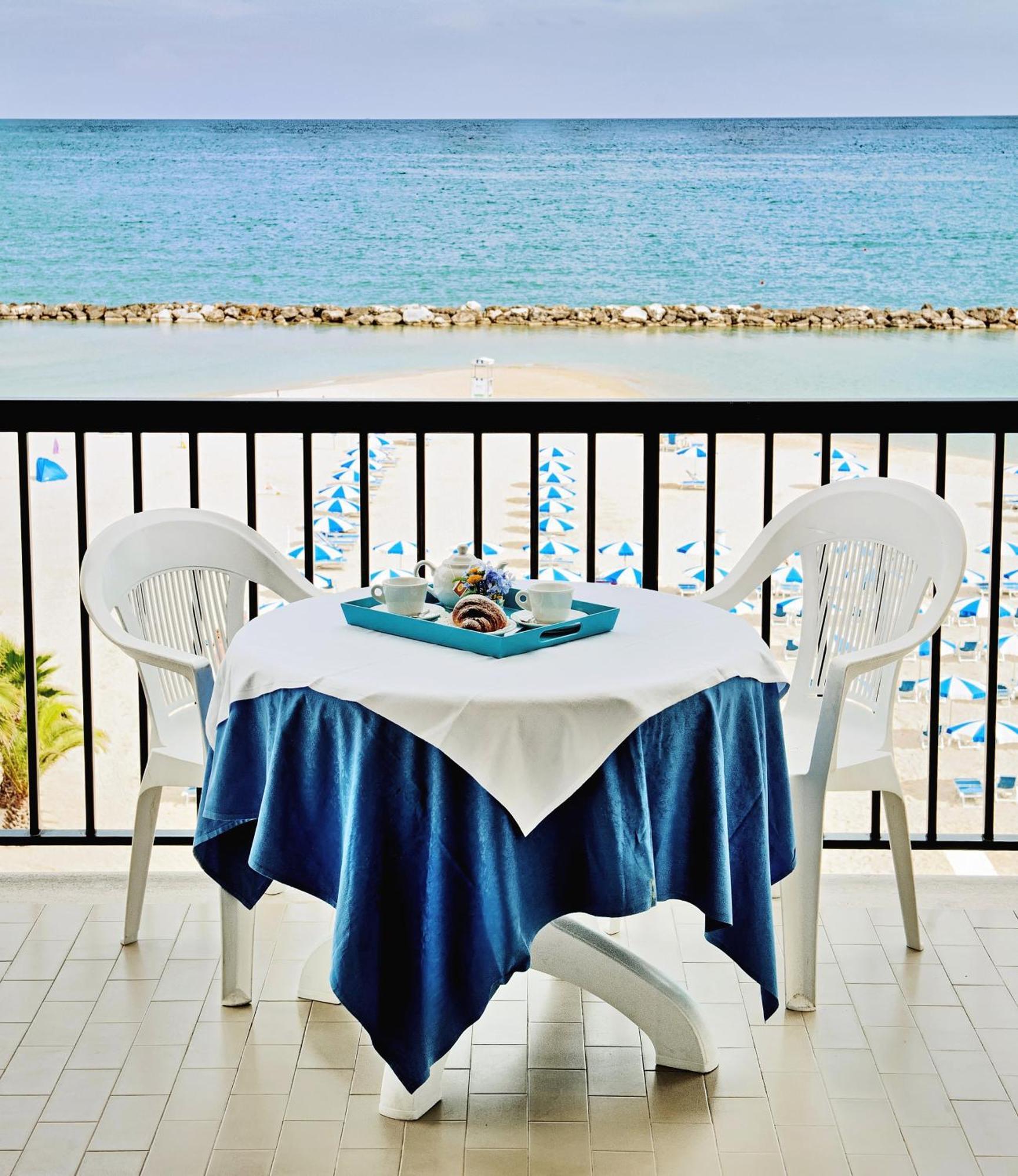 Tourist Residence San Benedetto del Tronto Extérieur photo