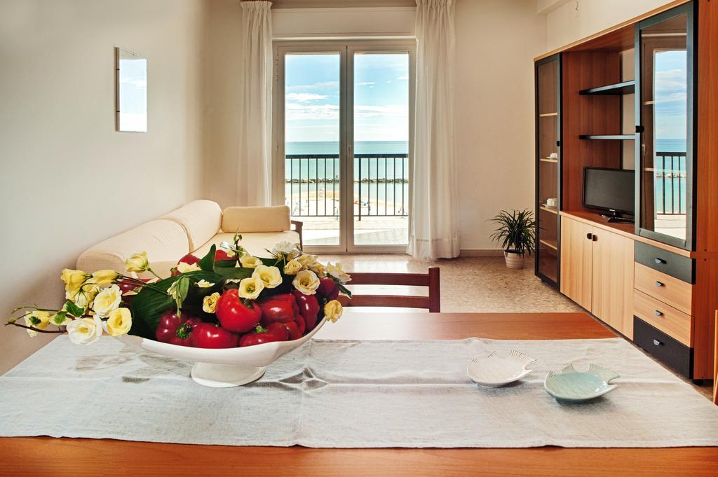 Tourist Residence San Benedetto del Tronto Chambre photo